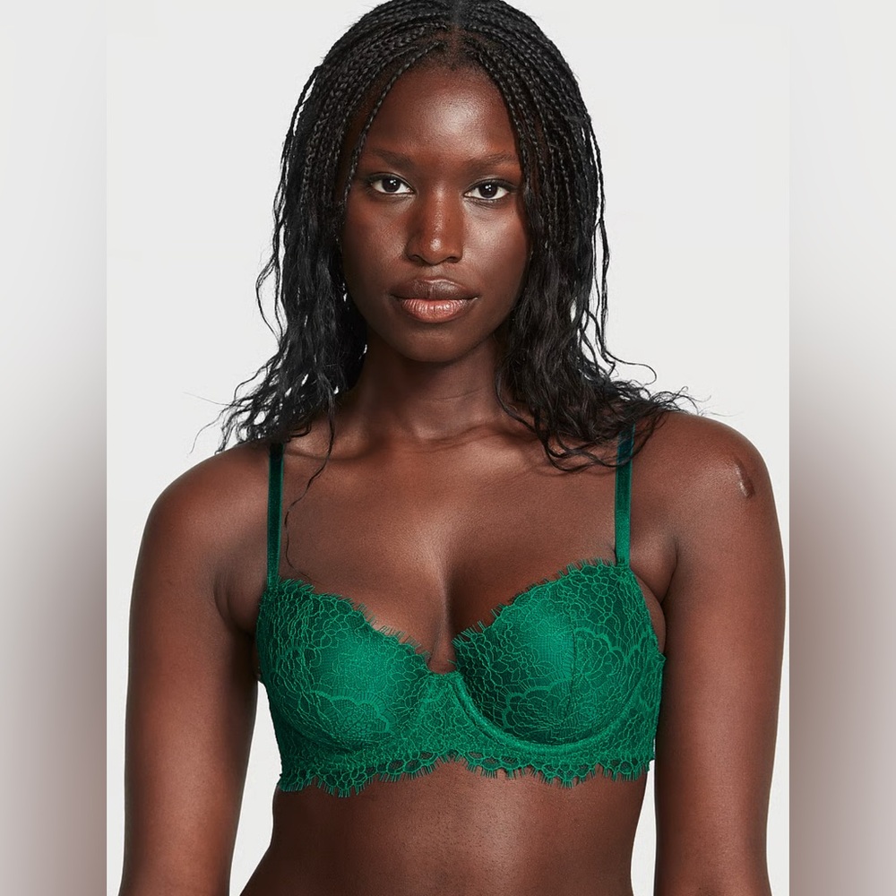VICTORIA SECRET DREAM ANGELS
Lightly Lined Lace Demi Bra 34D